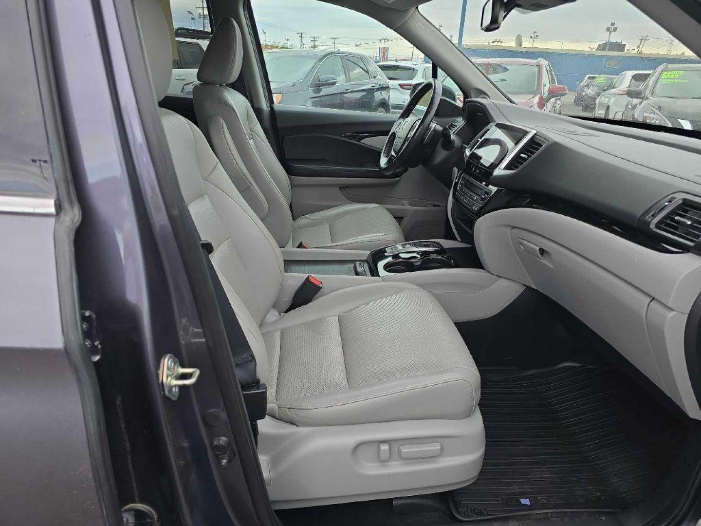 2020 GRAY HONDA RIDGELINE RTL (5FPYK3F74LB) with an 3.5L engine, Automatic transmission, located at 2525 S. Cushman, Fairbanks, AK, 99701, (907) 452-5707, 64.824036, -147.712311 - Photo#3