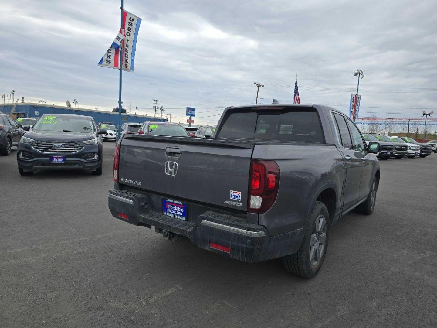 2020 GRAY HONDA RIDGELINE RTL (5FPYK3F74LB) with an 3.5L engine, Automatic transmission, located at 2525 S. Cushman, Fairbanks, AK, 99701, (907) 452-5707, 64.824036, -147.712311 - Photo#2