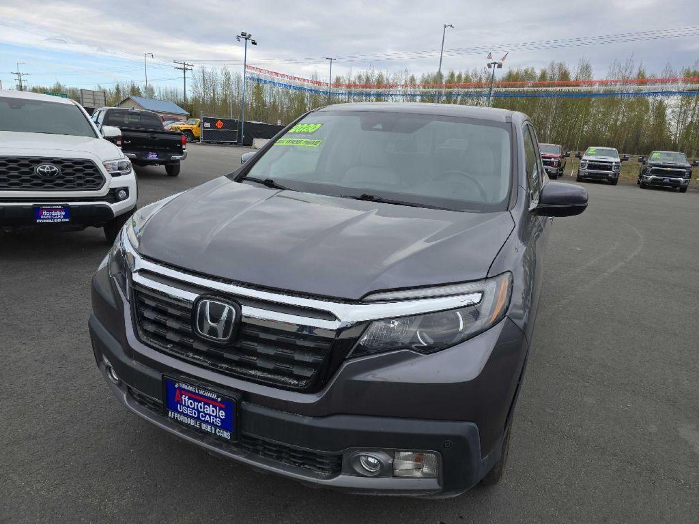 2020 GRAY HONDA RIDGELINE RTL (5FPYK3F74LB) with an 3.5L engine, Automatic transmission, located at 2525 S. Cushman, Fairbanks, AK, 99701, (907) 452-5707, 64.824036, -147.712311 - Photo#1