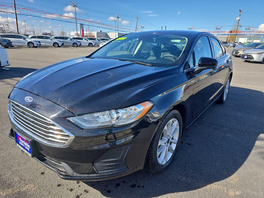 photo of 2020 FORD FUSION SE