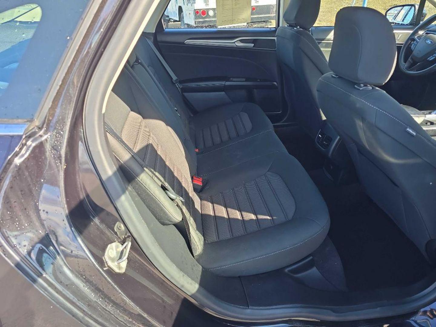 2020 BLACK FORD FUSION SE (3FA6P0HD9LR) with an 1.5L engine, Automatic transmission, located at 2525 S. Cushman, Fairbanks, AK, 99701, (907) 452-5707, 64.824036, -147.712311 - Photo#5