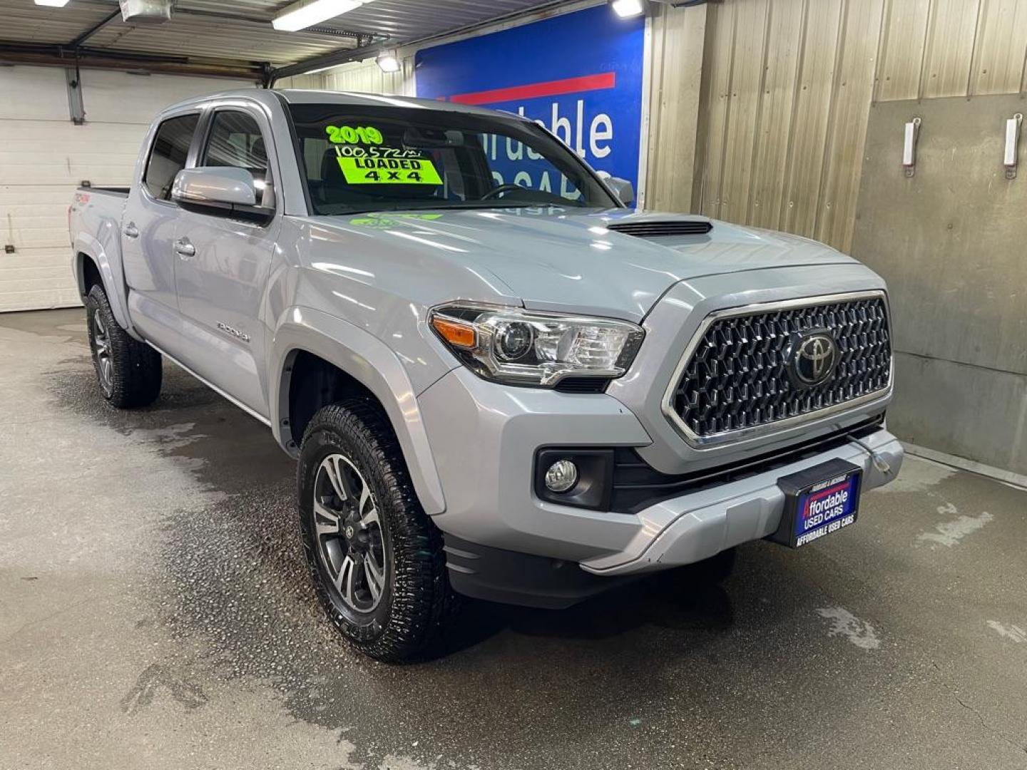 2019 GREY TOYOTA TACOMA DOUBLE CAB (3TMCZ5AN4KM) with an 3.5L engine, Automatic transmission, located at 2525 S. Cushman, Fairbanks, AK, 99701, (907) 452-5707, 64.824036, -147.712311 - Photo#0