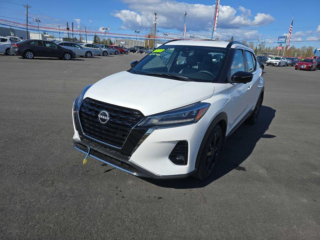 photo of 2023 NISSAN KICKS SR