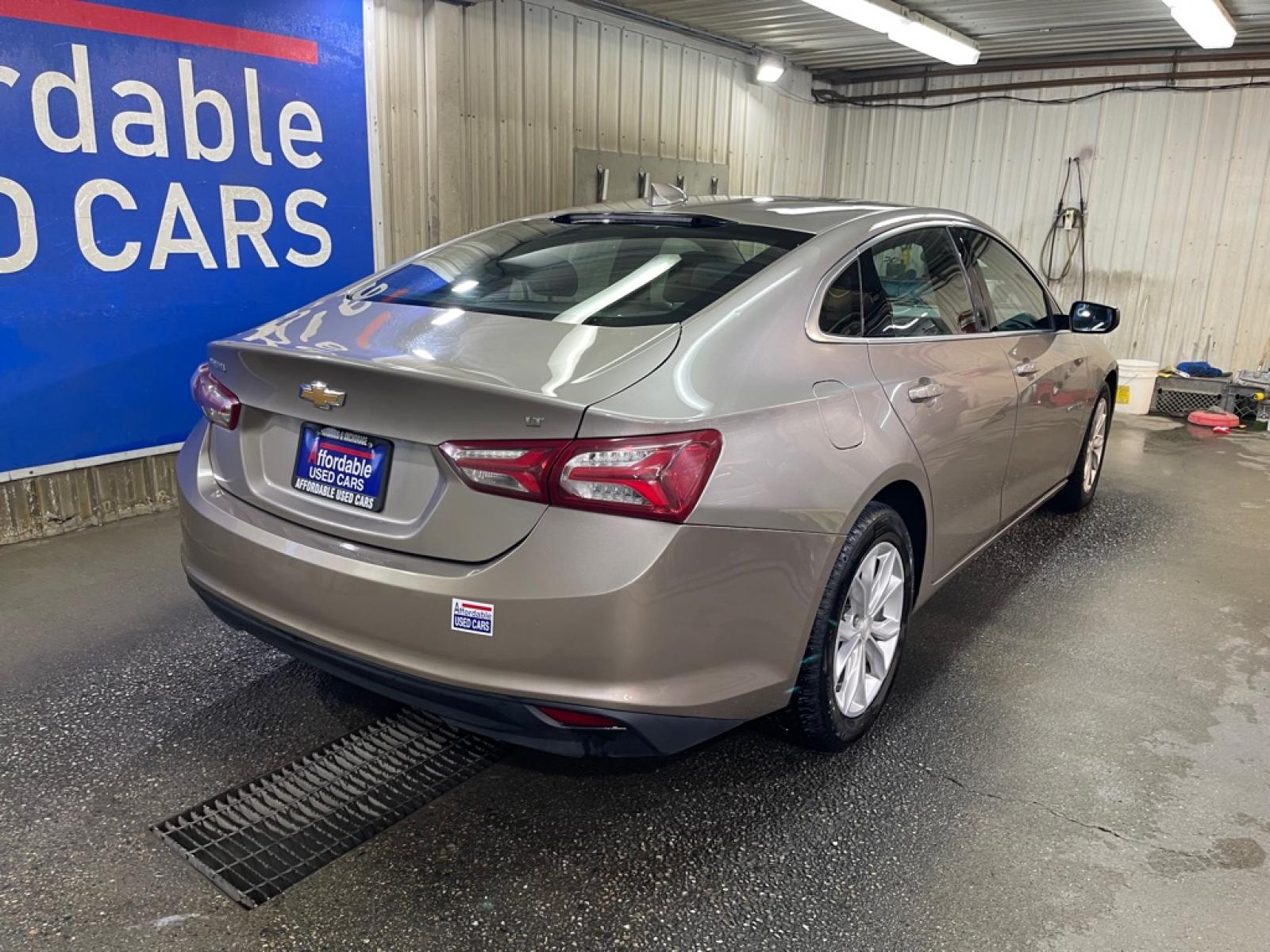 2022 TAN CHEVROLET MALIBU LT (1G1ZD5STXNF) with an 1.5L engine, Continuously Variable transmission, located at 2525 S. Cushman, Fairbanks, AK, 99701, (907) 452-5707, 64.824036, -147.712311 - Photo#2