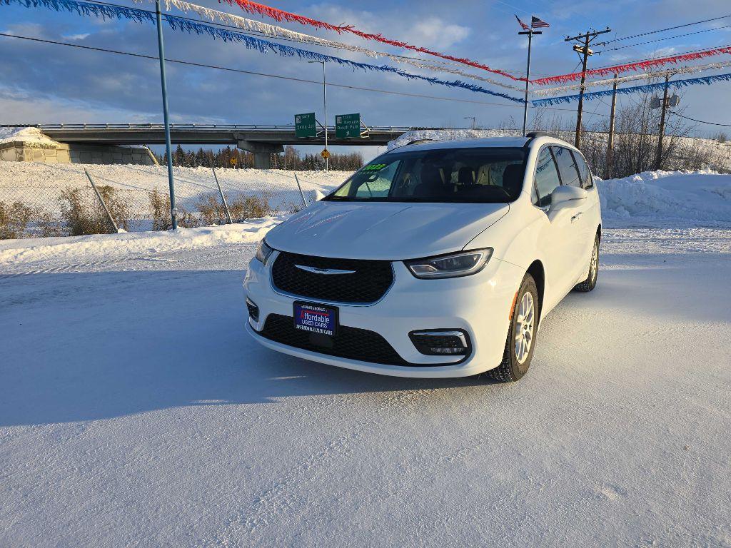 photo of 2022 CHRYSLER PACIFICA TOURING L