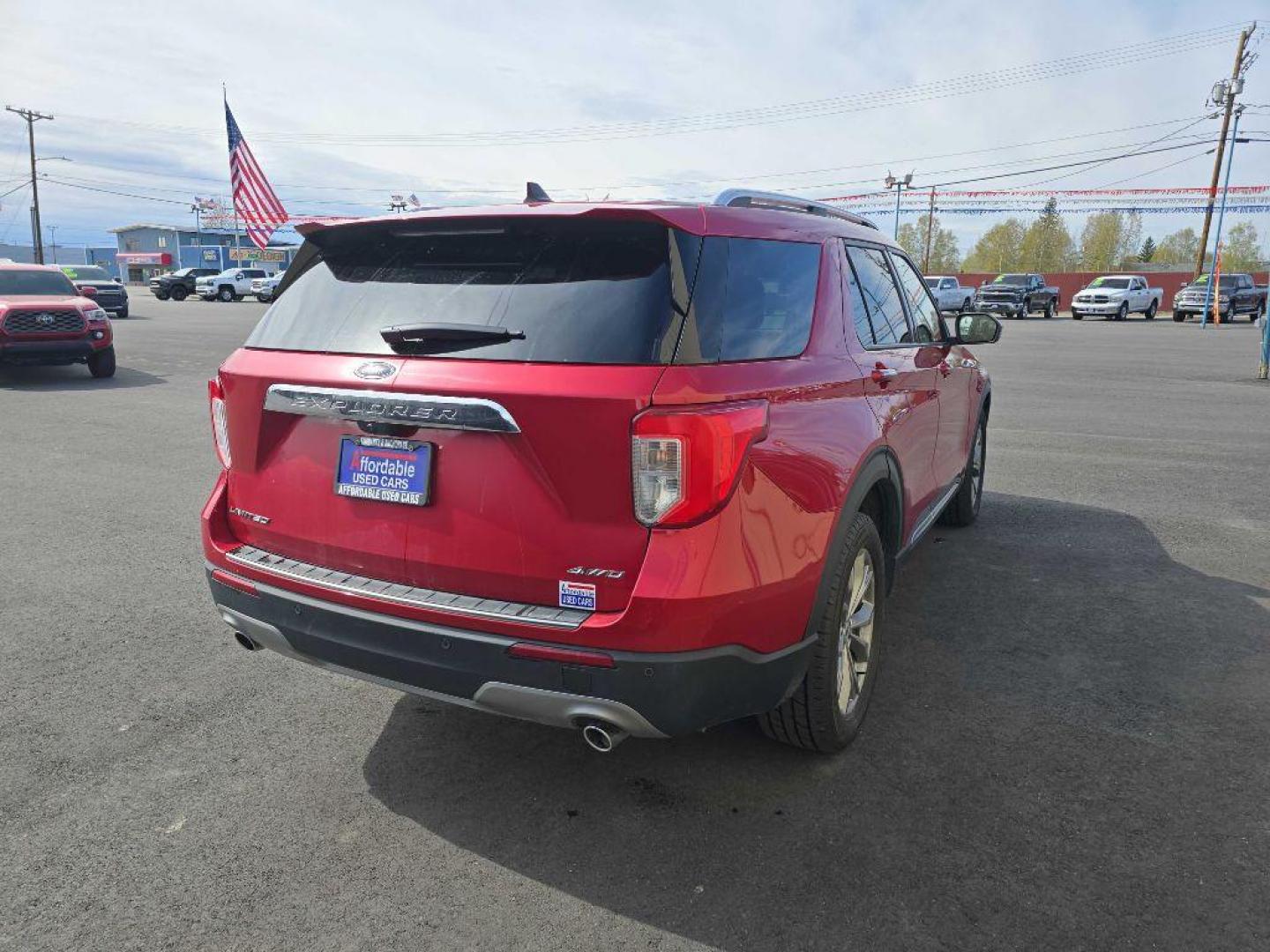 2022 RED FORD EXPLORER LIMITED (1FMSK8FH0NG) with an 2.3L engine, Automatic transmission, located at 2525 S. Cushman, Fairbanks, AK, 99701, (907) 452-5707, 64.824036, -147.712311 - Photo#2