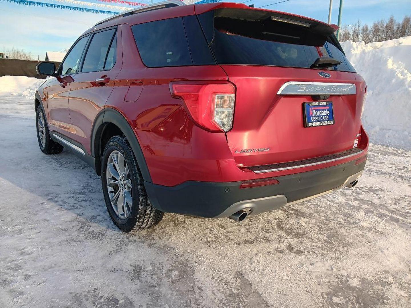 2022 RED FORD EXPLORER LIMITED (1FMSK8FH0NG) with an 2.3L engine, Automatic transmission, located at 2525 S. Cushman, Fairbanks, AK, 99701, (907) 452-5707, 64.824036, -147.712311 - Photo#5