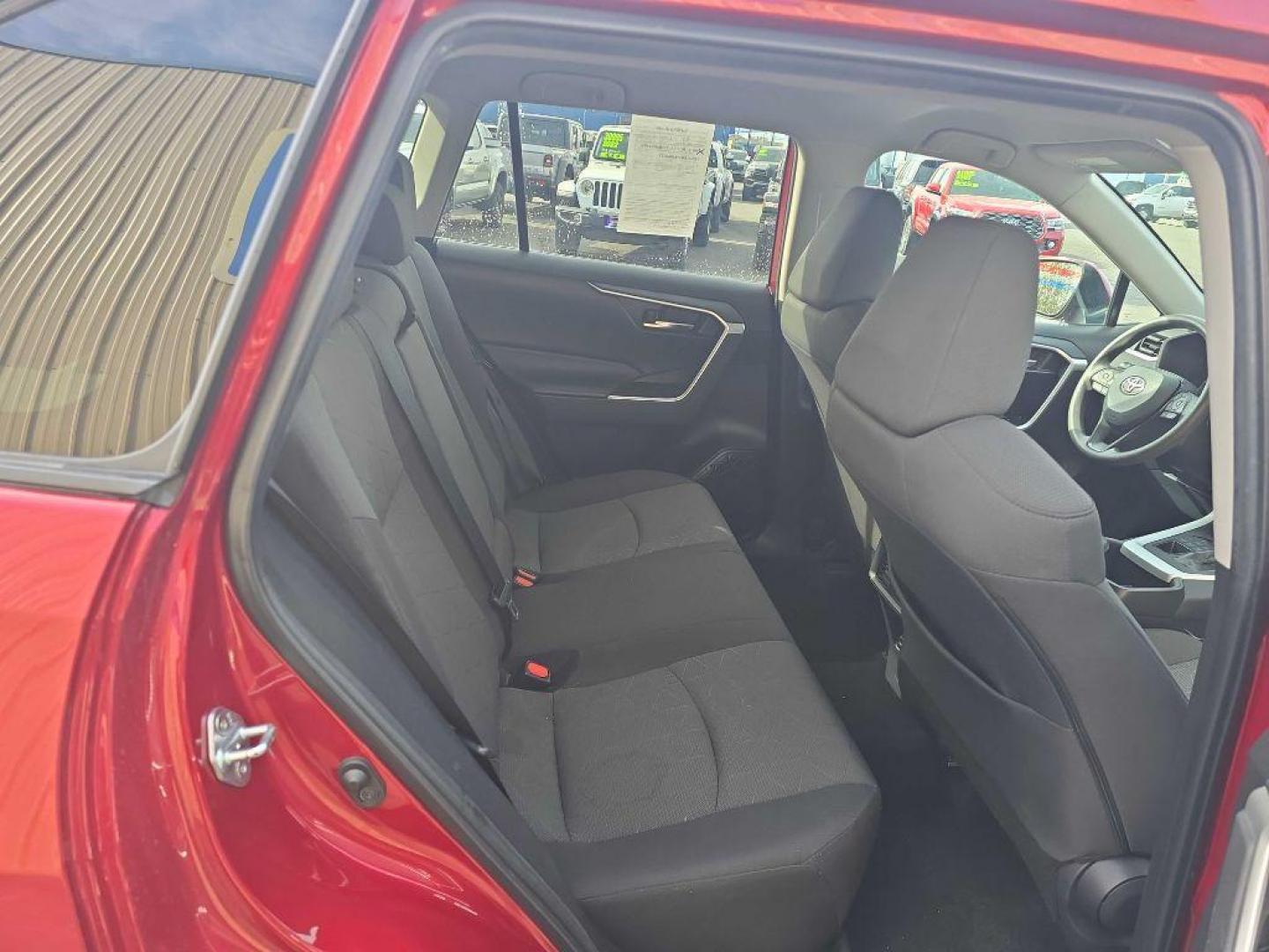2022 RED TOYOTA RAV4 XLE (2T3P1RFV3NW) with an 2.5L engine, Automatic transmission, located at 2525 S. Cushman, Fairbanks, AK, 99701, (907) 452-5707, 64.824036, -147.712311 - Photo#3