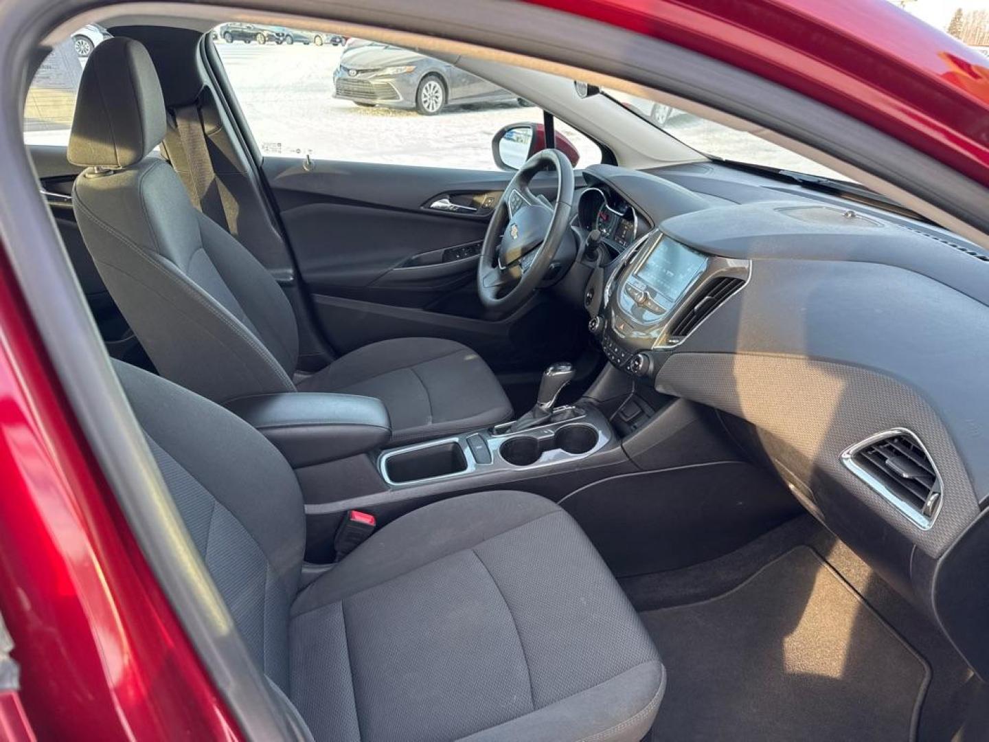 2018 RED CHEVROLET CRUZE LT (1G1BE5SM6J7) with an 1.4L engine, Automatic transmission, located at 2525 S. Cushman, Fairbanks, AK, 99701, (907) 452-5707, 64.824036, -147.712311 - Photo#5