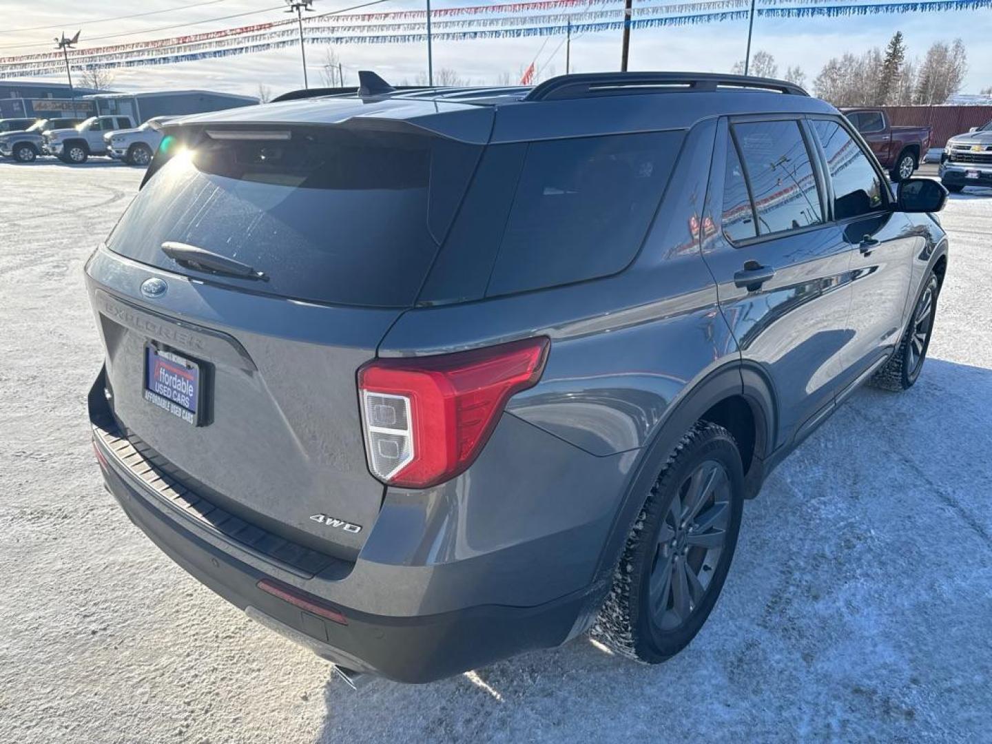 2022 GRAY FORD EXPLORER XLT (1FMSK8DH1NG) with an 2.3L engine, Automatic transmission, located at 2525 S. Cushman, Fairbanks, AK, 99701, (907) 452-5707, 64.824036, -147.712311 - Photo#2