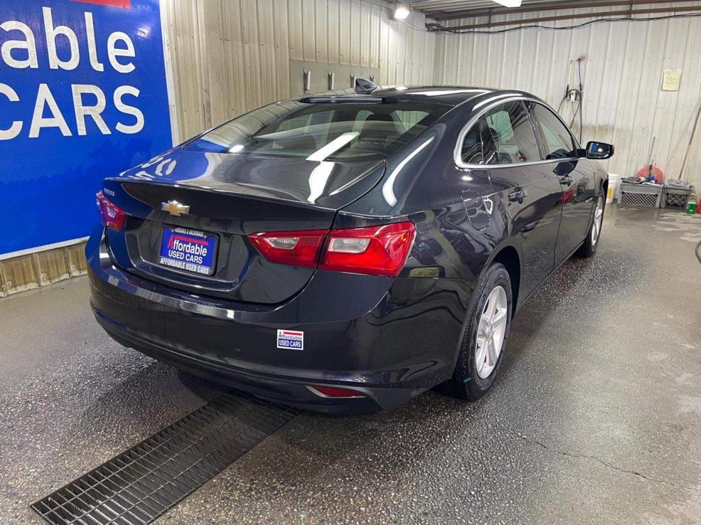 2022 SILVER CHEVROLET MALIBU LS (1G1ZB5ST1NF) with an 1.5L engine, Continuously Variable transmission, located at 2525 S. Cushman, Fairbanks, AK, 99701, (907) 452-5707, 64.824036, -147.712311 - Photo#2