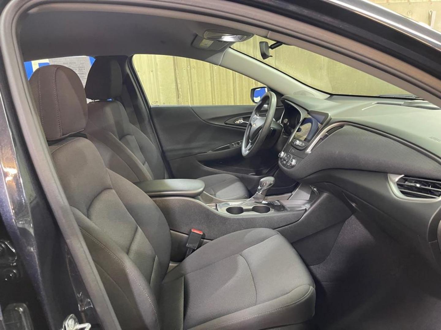 2022 SILVER CHEVROLET MALIBU LS (1G1ZB5ST1NF) with an 1.5L engine, Continuously Variable transmission, located at 2525 S. Cushman, Fairbanks, AK, 99701, (907) 452-5707, 64.824036, -147.712311 - Photo#3