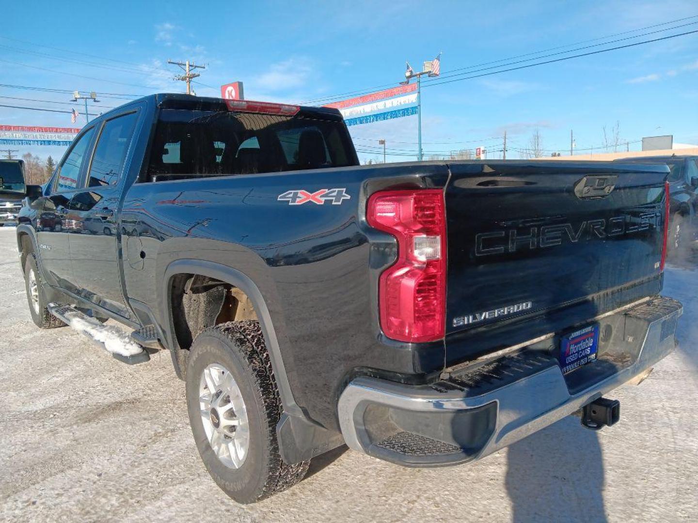 2024 BLACK CHEVROLET SILVERADO 2500 HEAVY DUTY LT (1GC4YNE72RF) with an 6.6L engine, Automatic transmission, located at 2525 S. Cushman, Fairbanks, AK, 99701, (907) 452-5707, 64.824036, -147.712311 - Photo#2