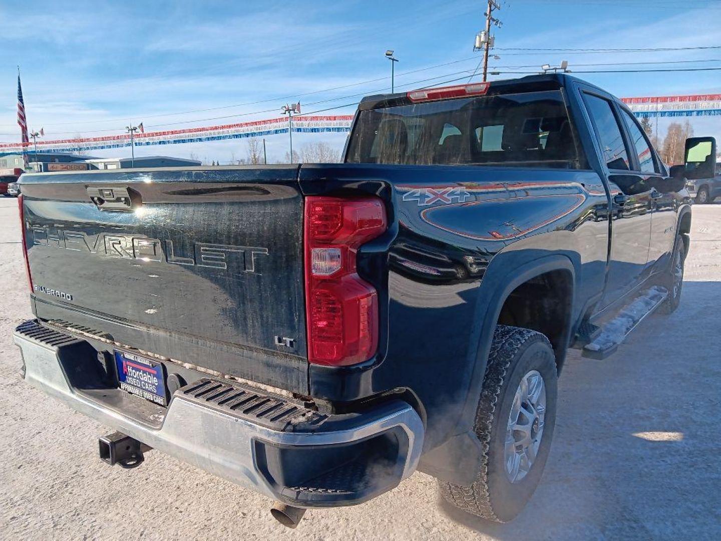 2024 BLACK CHEVROLET SILVERADO 2500 HEAVY DUTY LT (1GC4YNE72RF) with an 6.6L engine, Automatic transmission, located at 2525 S. Cushman, Fairbanks, AK, 99701, (907) 452-5707, 64.824036, -147.712311 - Photo#3