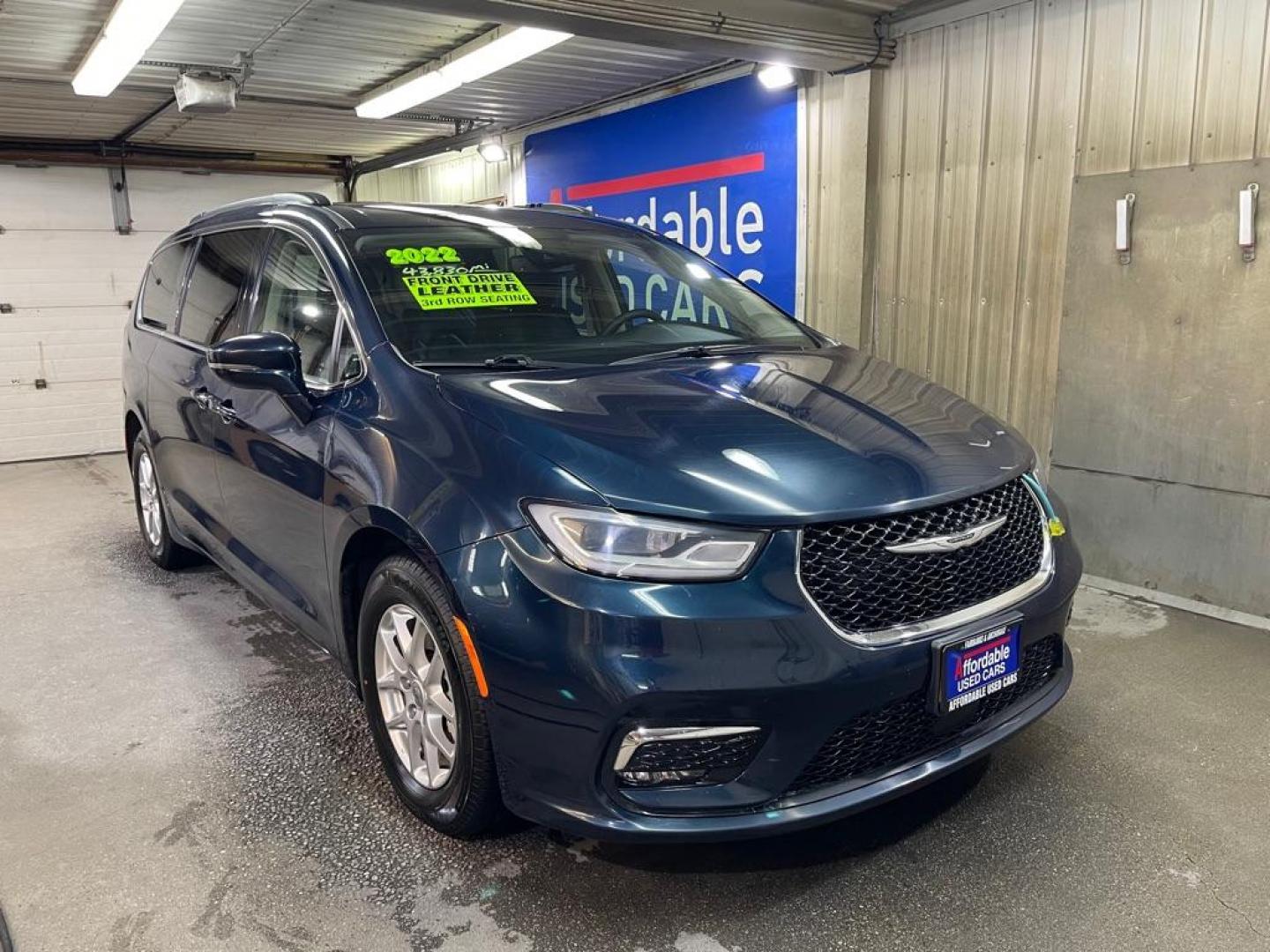 2022 BLUE CHRYSLER PACIFICA TOURING L (2C4RC1BG1NR) with an 3.6L engine, Automatic transmission, located at 2525 S. Cushman, Fairbanks, AK, 99701, (907) 452-5707, 64.824036, -147.712311 - Photo#0