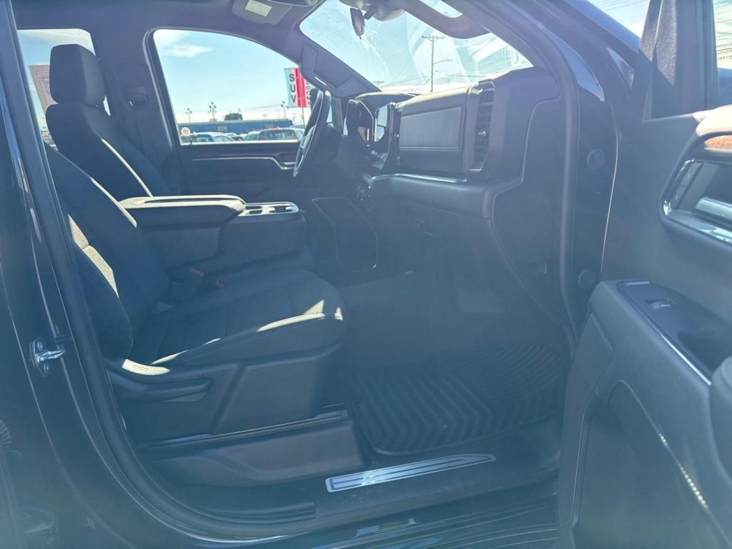 2024 GRAY CHEVROLET SILVERADO 2500 HEAVY DUTY LT (2GC4YNEY6R1) with an 6.6L engine, Automatic transmission, located at 2525 S. Cushman, Fairbanks, AK, 99701, (907) 452-5707, 64.824036, -147.712311 - Photo#2