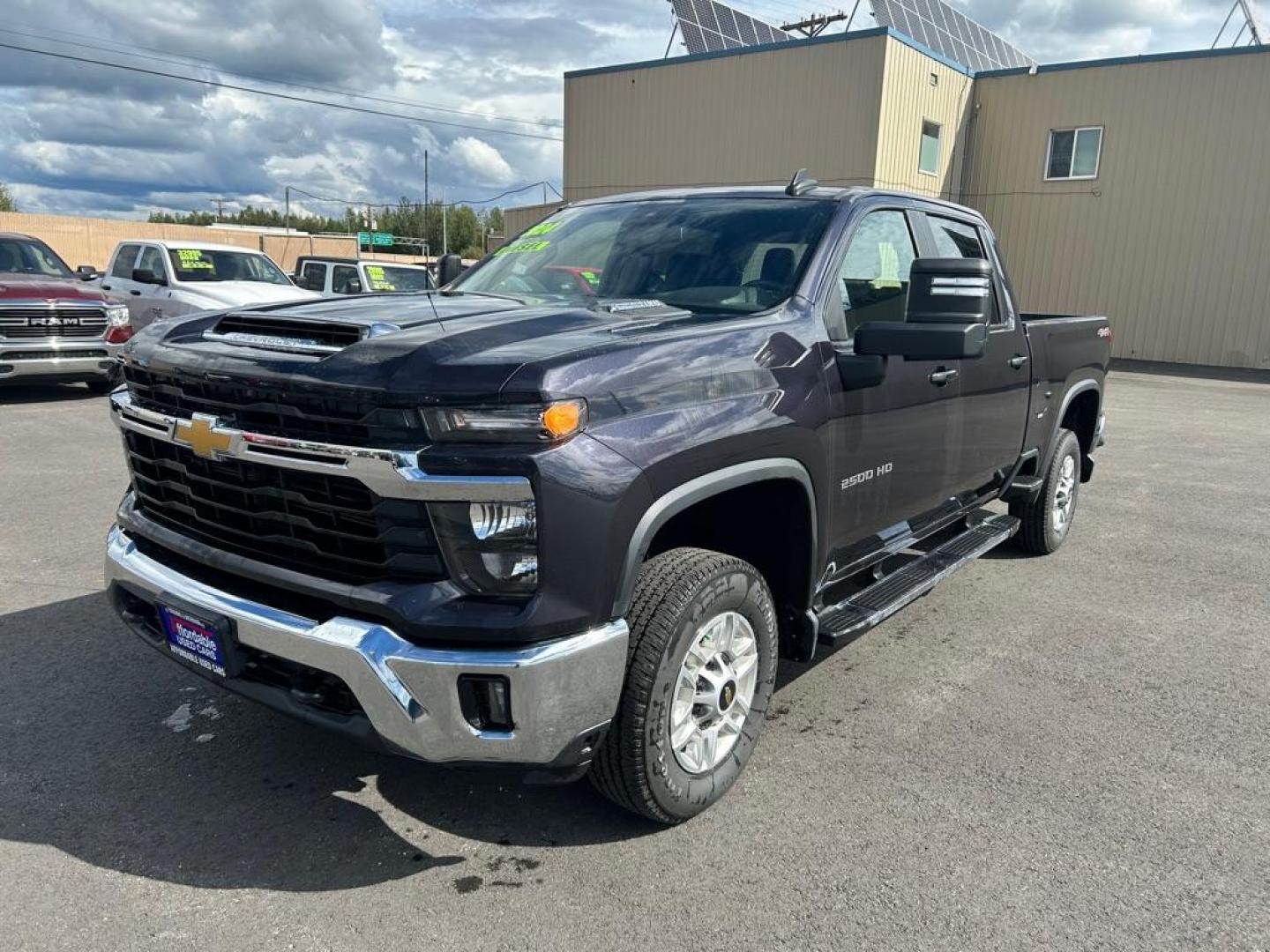 2024 GRAY CHEVROLET SILVERADO 2500 HEAVY DUTY LT (2GC4YNEY4R1) with an 6.6L engine, Automatic transmission, located at 2525 S. Cushman, Fairbanks, AK, 99701, (907) 452-5707, 64.824036, -147.712311 - Photo#0