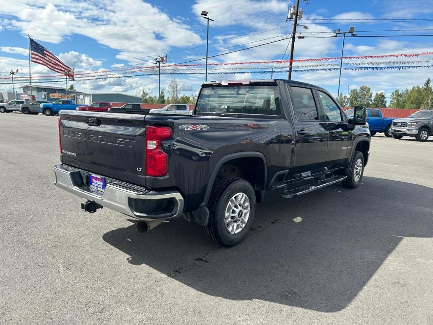 2024 GRAY CHEVROLET SILVERADO 2500 HEAVY DUTY LT (2GC4YNEY4R1) with an 6.6L engine, Automatic transmission, located at 2525 S. Cushman, Fairbanks, AK, 99701, (907) 452-5707, 64.824036, -147.712311 - Photo#2