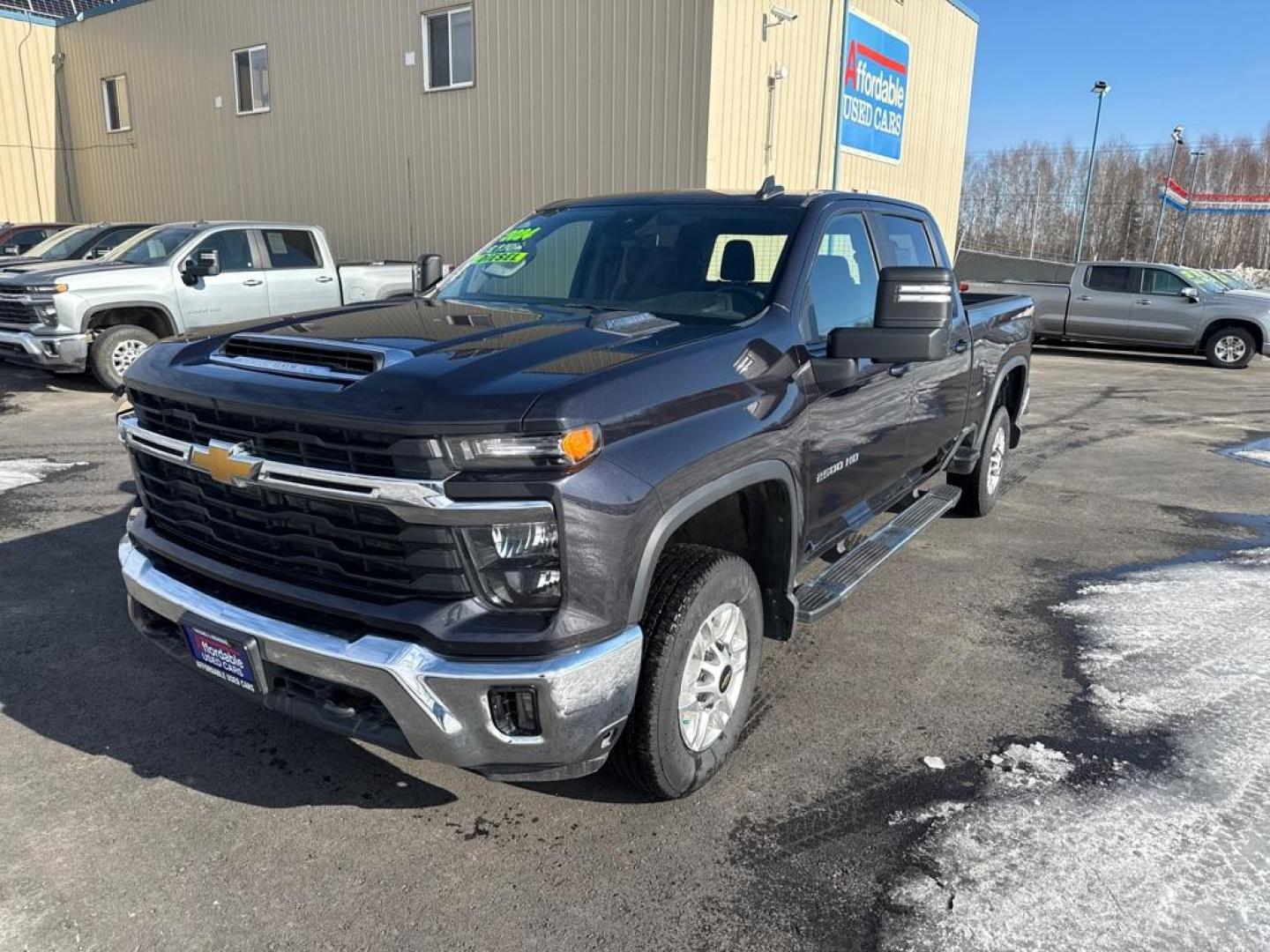 2024 GRAY CHEVROLET SILVERADO 2500 HEAVY DUTY LT (2GC4YNEY4R1) with an 6.6L engine, Automatic transmission, located at 2525 S. Cushman, Fairbanks, AK, 99701, (907) 452-5707, 64.824036, -147.712311 - Photo#0