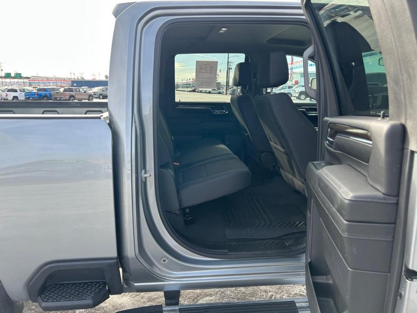 2024 GRAY CHEVROLET SILVERADO 2500 HEAVY DUTY LT (2GC4YNEY3R1) with an 6.6L engine, Automatic transmission, located at 2525 S. Cushman, Fairbanks, AK, 99701, (907) 452-5707, 64.824036, -147.712311 - Photo#4