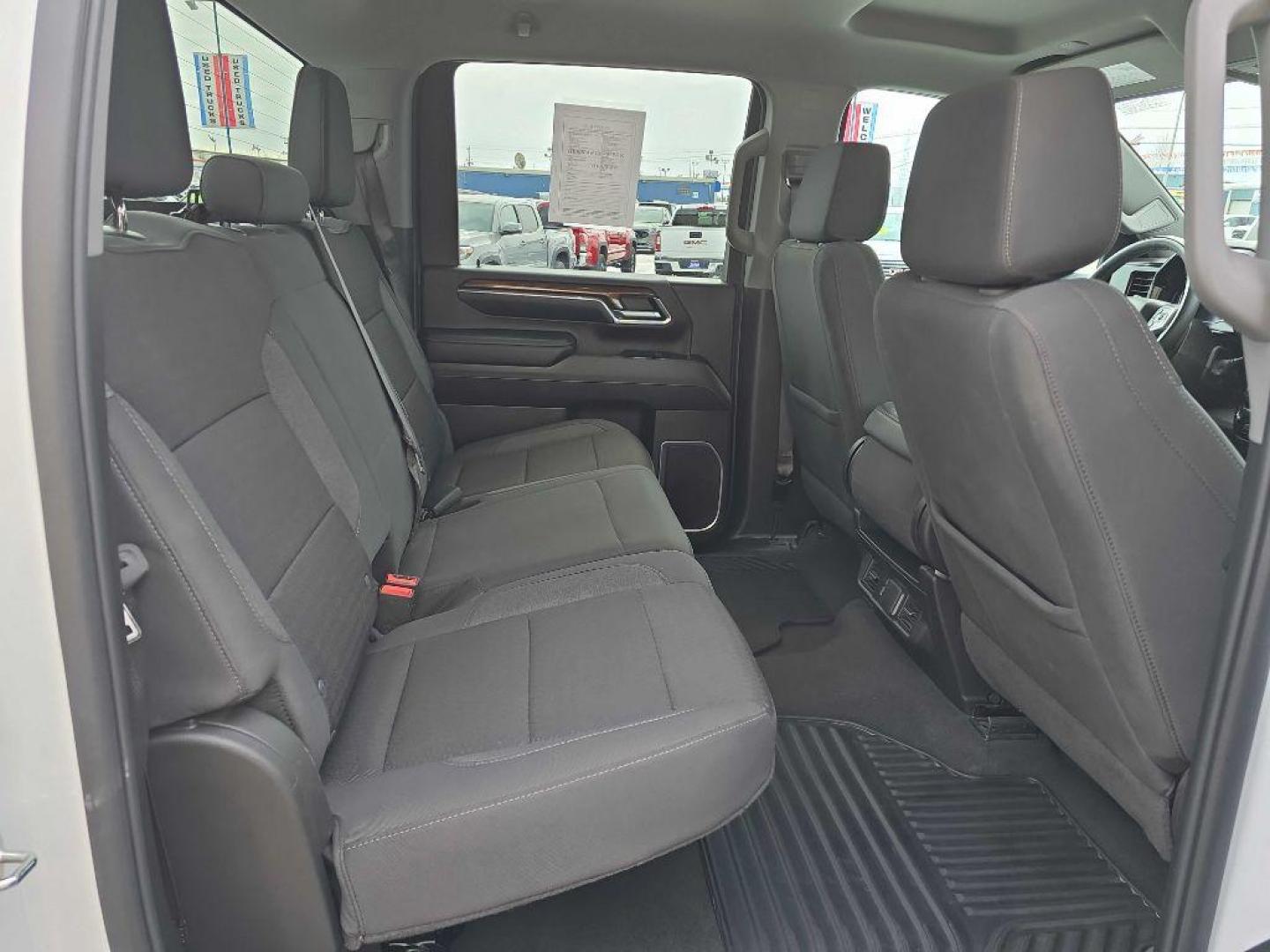 2024 WHITE CHEVROLET SILVERADO 2500 HEAVY DUTY LT (1GC4YNEYXRF) with an 6.6L engine, Automatic transmission, located at 2525 S. Cushman, Fairbanks, AK, 99701, (907) 452-5707, 64.824036, -147.712311 - Photo#3