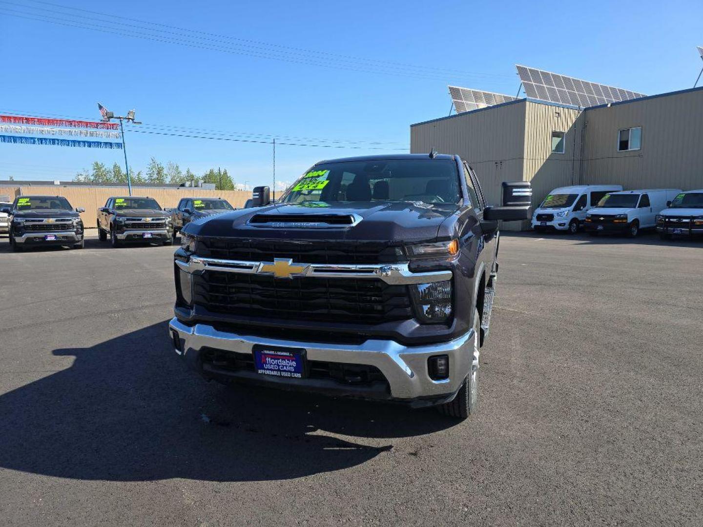 2024 GRAY CHEVROLET SILVERADO 2500 HEAVY DUTY LT (2GC4YNEYXR1) with an 6.6L engine, Automatic transmission, located at 2525 S. Cushman, Fairbanks, AK, 99701, (907) 452-5707, 64.824036, -147.712311 - Photo#5