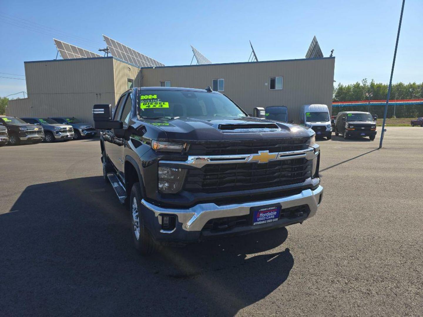 2024 GRAY CHEVROLET SILVERADO 2500 HEAVY DUTY LT (2GC4YNEYXR1) with an 6.6L engine, Automatic transmission, located at 2525 S. Cushman, Fairbanks, AK, 99701, (907) 452-5707, 64.824036, -147.712311 - Photo#6