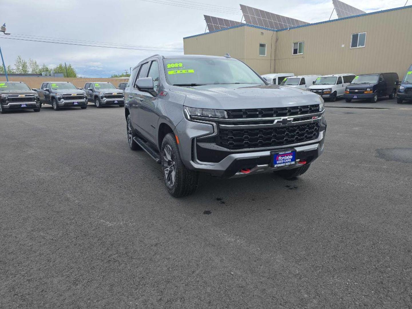 2022 GRAY CHEVROLET TAHOE 1500 Z71 (1GNSKPKD5NR) with an 5.3L engine, Automatic transmission, located at 2525 S. Cushman, Fairbanks, AK, 99701, (907) 452-5707, 64.824036, -147.712311 - Photo#7