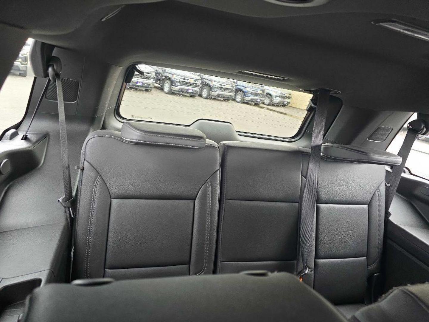 2022 GRAY CHEVROLET TAHOE 1500 Z71 (1GNSKPKD5NR) with an 5.3L engine, Automatic transmission, located at 2525 S. Cushman, Fairbanks, AK, 99701, (907) 452-5707, 64.824036, -147.712311 - Photo#10