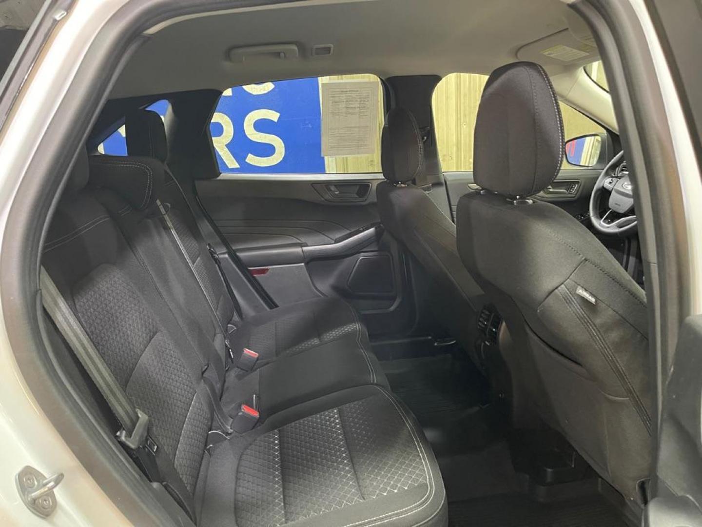 2023 WHITE FORD ESCAPE ACTIVE (1FMCU9GN7PU) with an 1.5L engine, Automatic transmission, located at 2525 S. Cushman, Fairbanks, AK, 99701, (907) 452-5707, 64.824036, -147.712311 - Photo#4