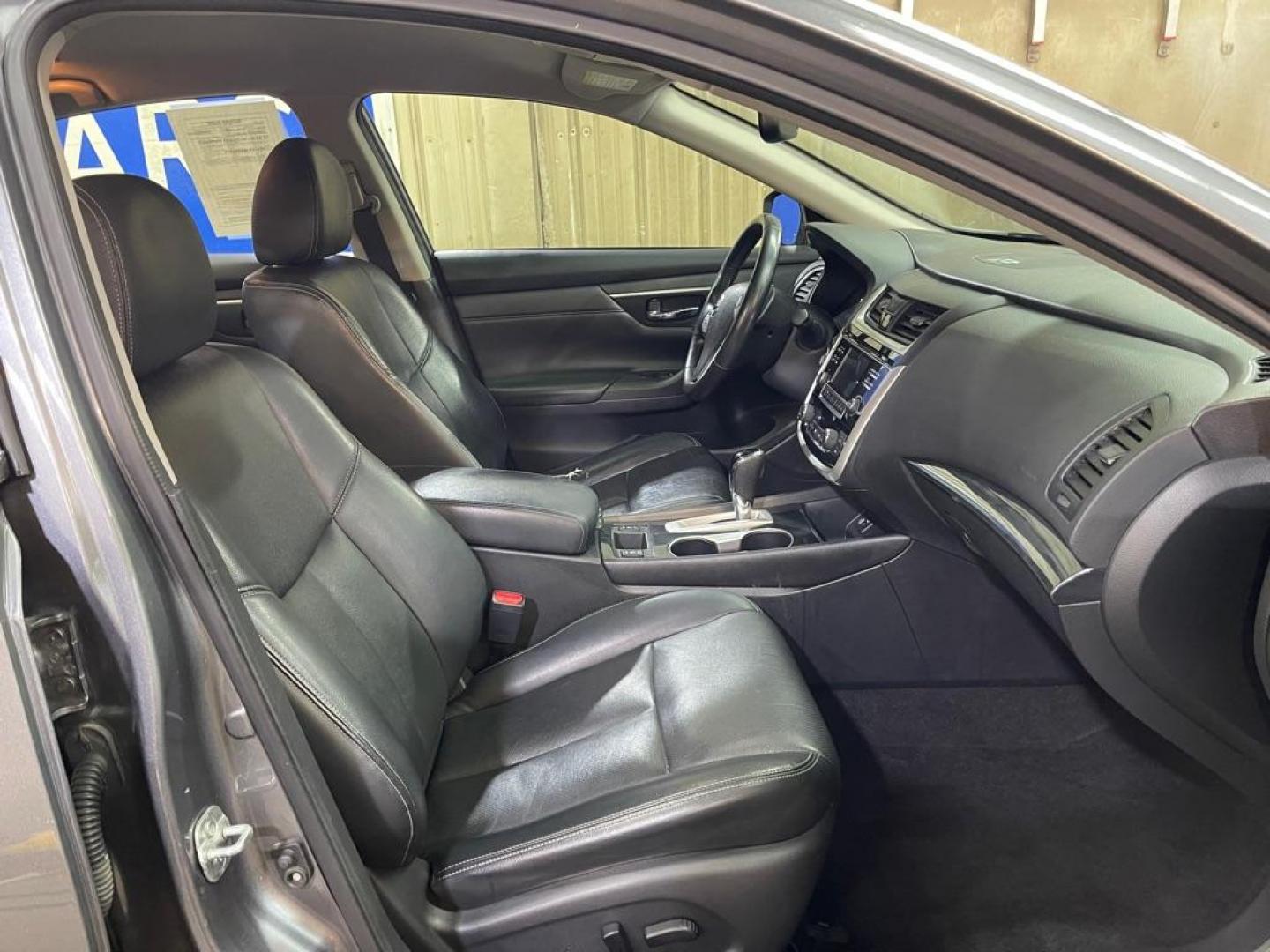 2018 GREY NISSAN ALTIMA 2.5 (1N4AL3AP6JC) with an 2.5L engine, Continuously Variable transmission, located at 2525 S. Cushman, Fairbanks, AK, 99701, (907) 452-5707, 64.824036, -147.712311 - Photo#3