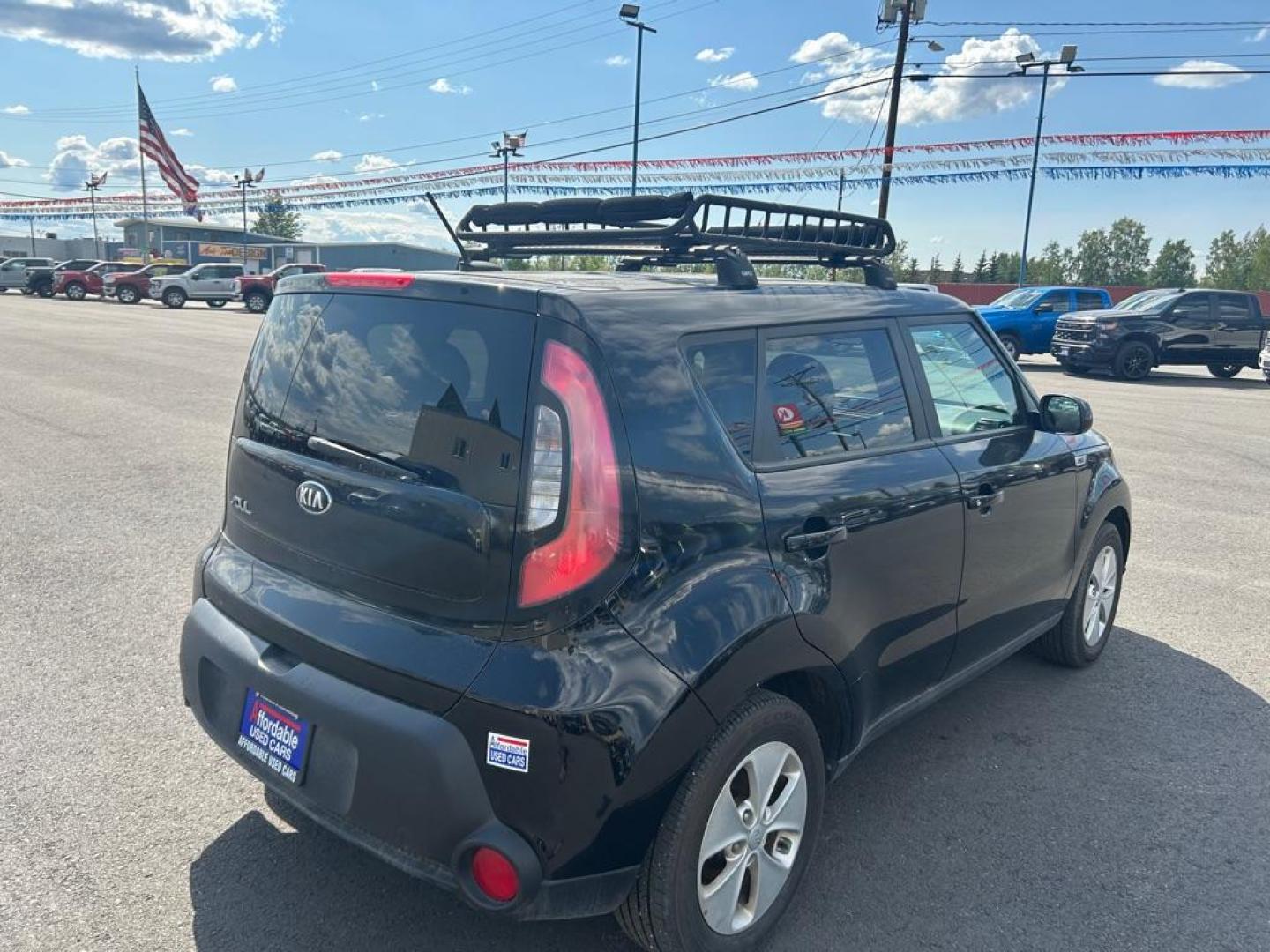 2016 BLACK KIA SOUL (KNDJN2A28G7) with an 1.6L engine, 6-Speed Manual transmission, located at 2525 S. Cushman, Fairbanks, AK, 99701, (907) 452-5707, 64.824036, -147.712311 - Photo#2