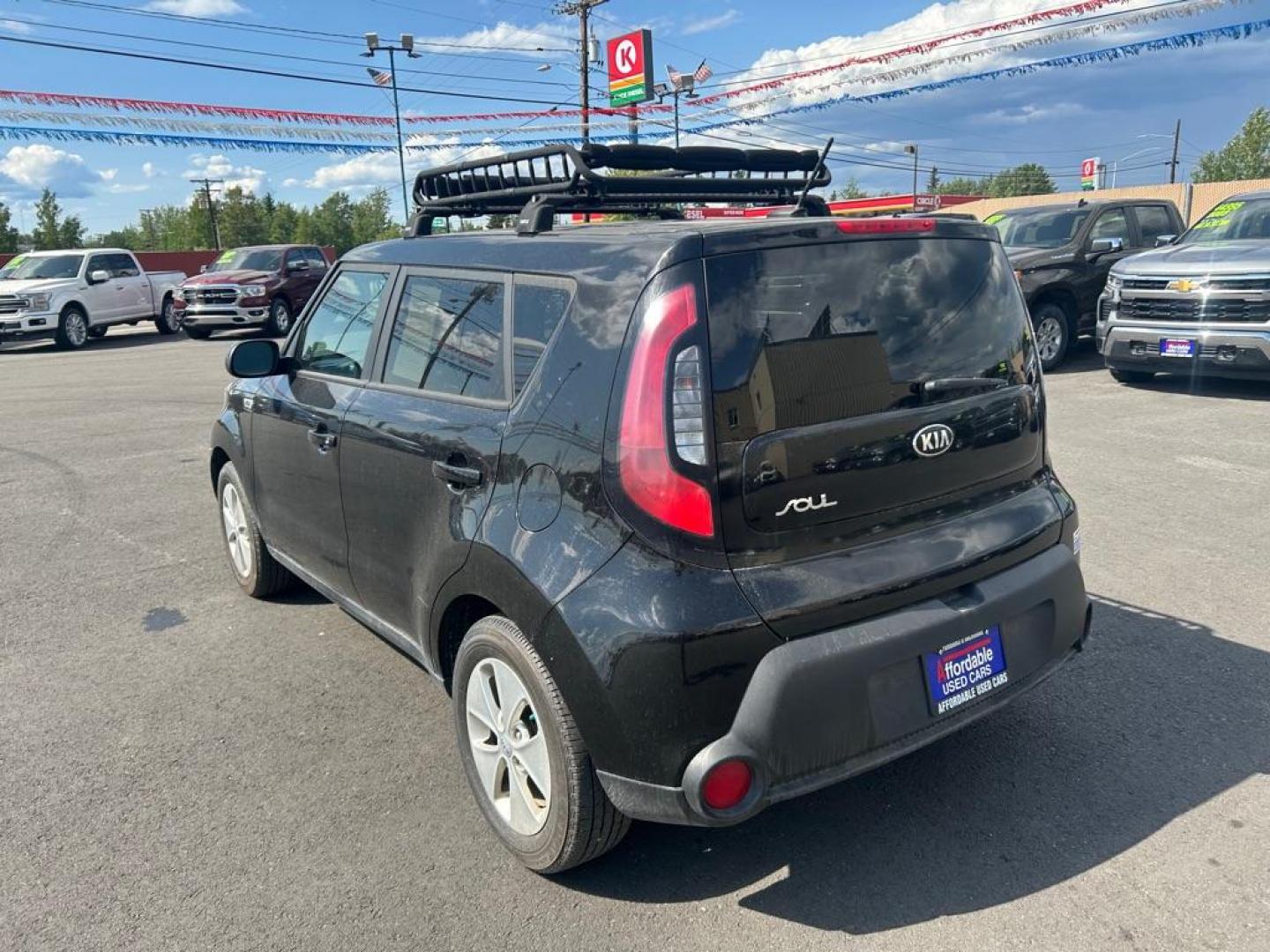 2016 BLACK KIA SOUL (KNDJN2A28G7) with an 1.6L engine, 6-Speed Manual transmission, located at 2525 S. Cushman, Fairbanks, AK, 99701, (907) 452-5707, 64.824036, -147.712311 - Photo#3