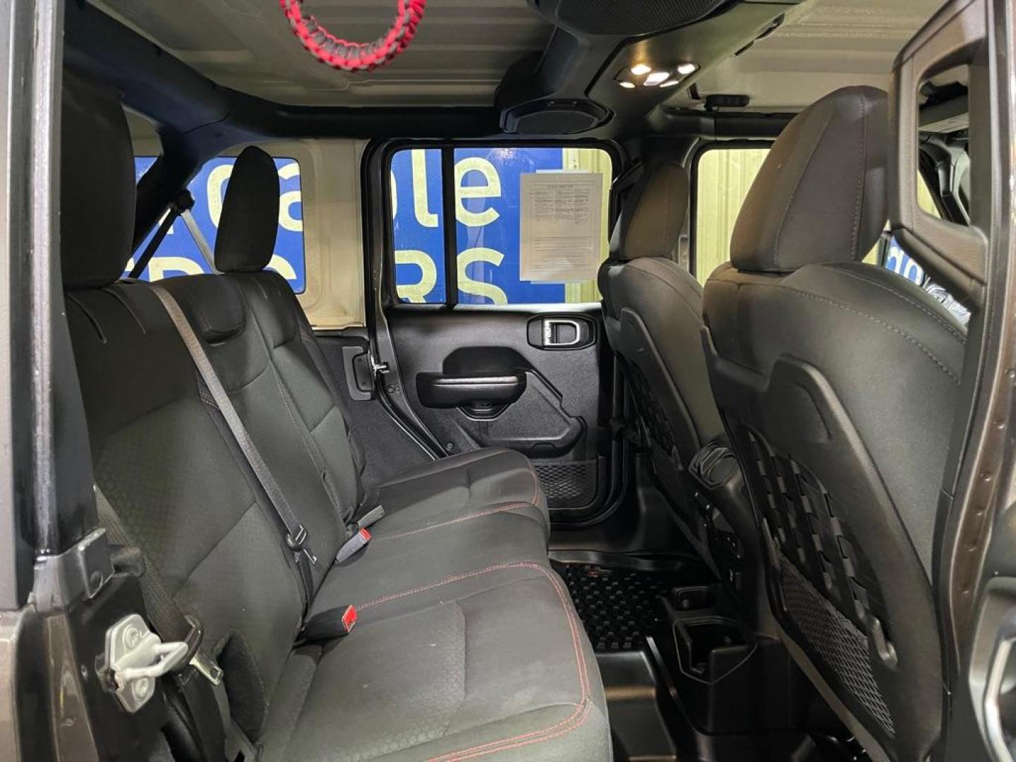 2019 GRAY JEEP WRANGLER UNLIMI RUBICON (1C4HJXFG6KW) with an 3.6L engine, Automatic transmission, located at 2525 S. Cushman, Fairbanks, AK, 99701, (907) 452-5707, 64.824036, -147.712311 - Photo#4