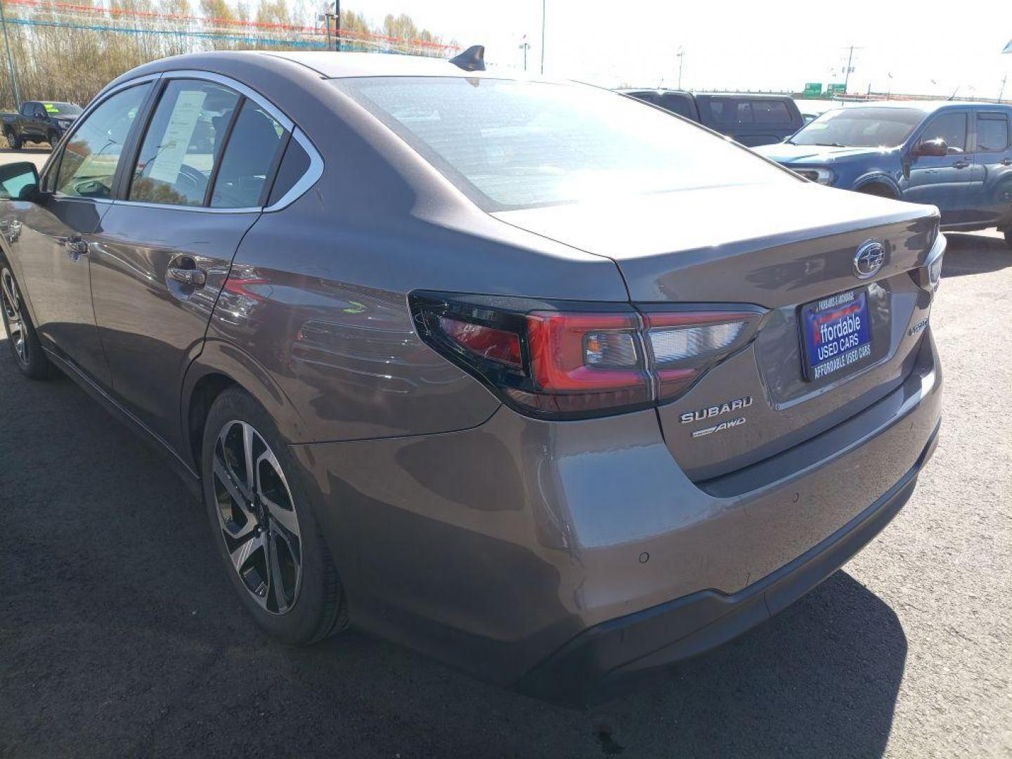 2022 BRONZE SUBARU LEGACY LIMITED (4S3BWAN69N3) with an 2.5L engine, Automatic transmission, located at 2525 S. Cushman, Fairbanks, AK, 99701, (907) 452-5707, 64.824036, -147.712311 - Photo#1