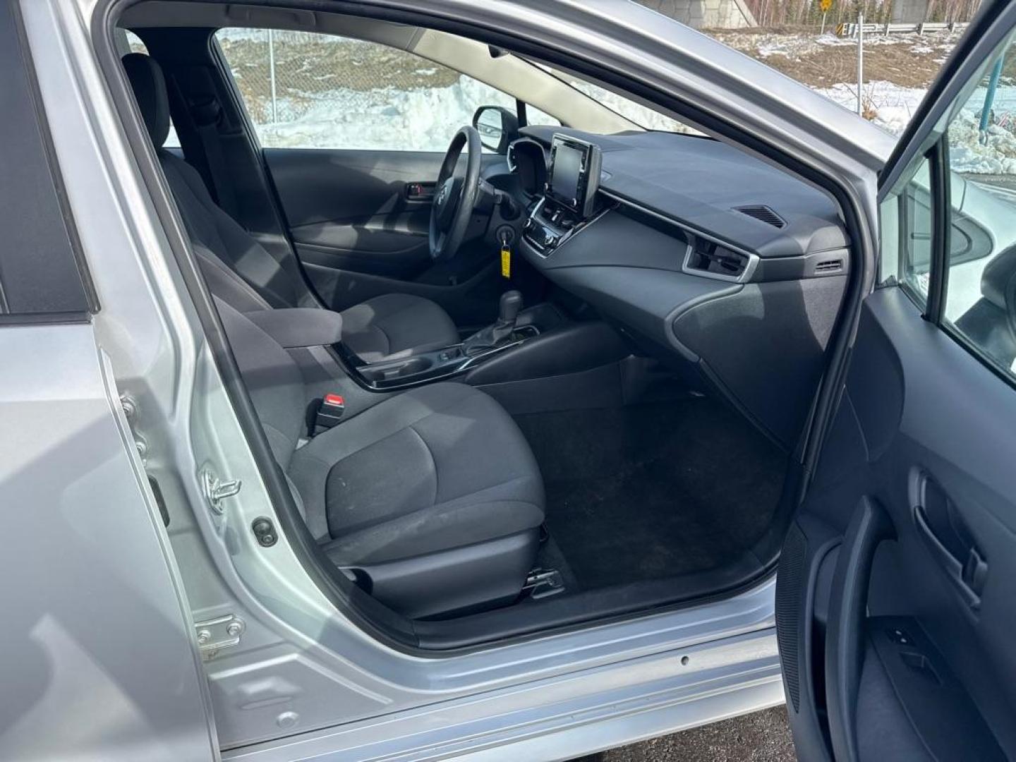2022 SILVER TOYOTA COROLLA LE LE (5YFEPMAE4NP) with an 1.8L engine, Continuously Variable transmission, located at 2525 S. Cushman, Fairbanks, AK, 99701, (907) 452-5707, 64.824036, -147.712311 - Photo#2