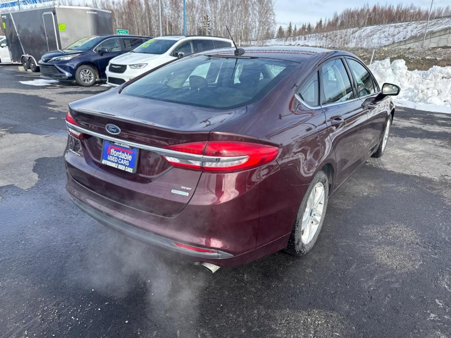 2018 MAROON FORD FUSION SE (3FA6P0HD2JR) with an 1.5L engine, Automatic transmission, located at 2525 S. Cushman, Fairbanks, AK, 99701, (907) 452-5707, 64.824036, -147.712311 - Photo#4