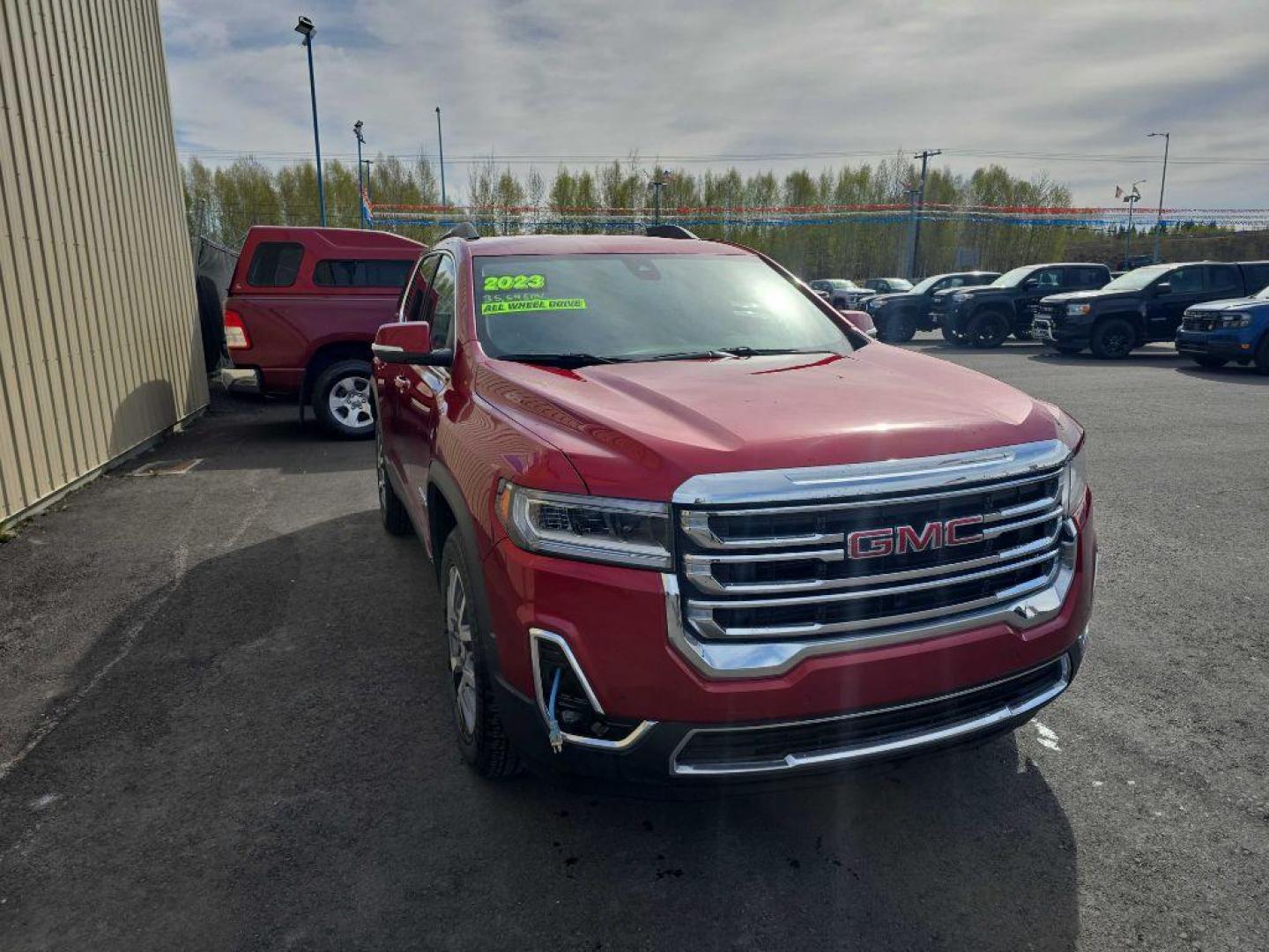 2023 RED GMC ACADIA SLT (1GKKNUL46PZ) with an 2.0L engine, Automatic transmission, located at 2525 S. Cushman, Fairbanks, AK, 99701, (907) 452-5707, 64.824036, -147.712311 - Photo#1