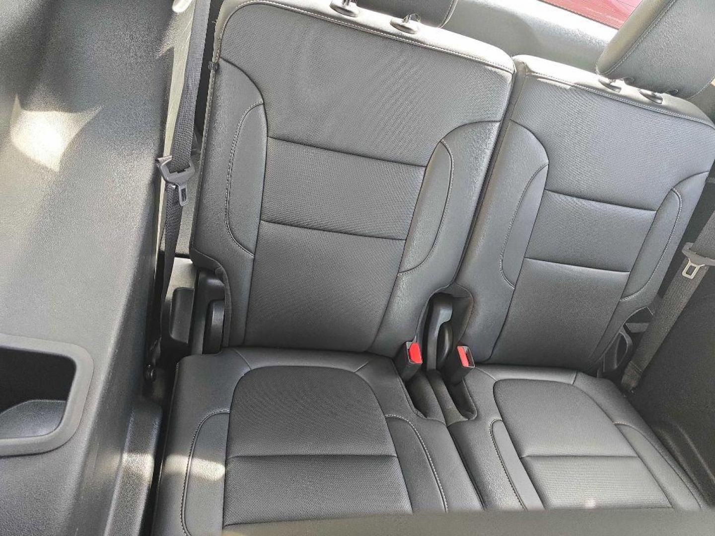 2023 RED GMC ACADIA SLT (1GKKNUL46PZ) with an 2.0L engine, Automatic transmission, located at 2525 S. Cushman, Fairbanks, AK, 99701, (907) 452-5707, 64.824036, -147.712311 - Photo#5