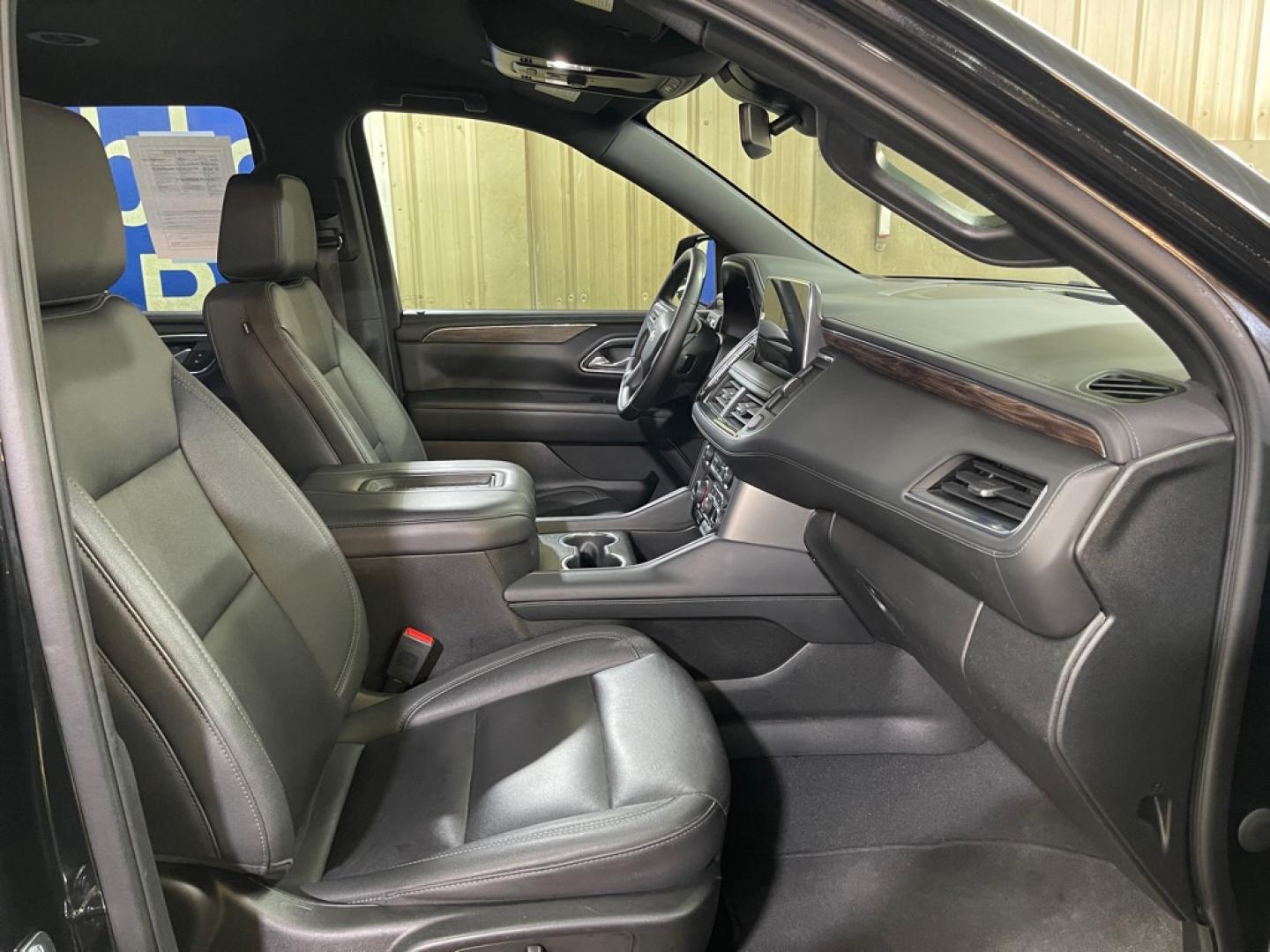 2023 BLACK CHEVROLET TAHOE 1500 LT (1GNSKNKD2PR) with an 5.3L engine, Automatic transmission, located at 2525 S. Cushman, Fairbanks, AK, 99701, (907) 452-5707, 64.824036, -147.712311- Photo#3