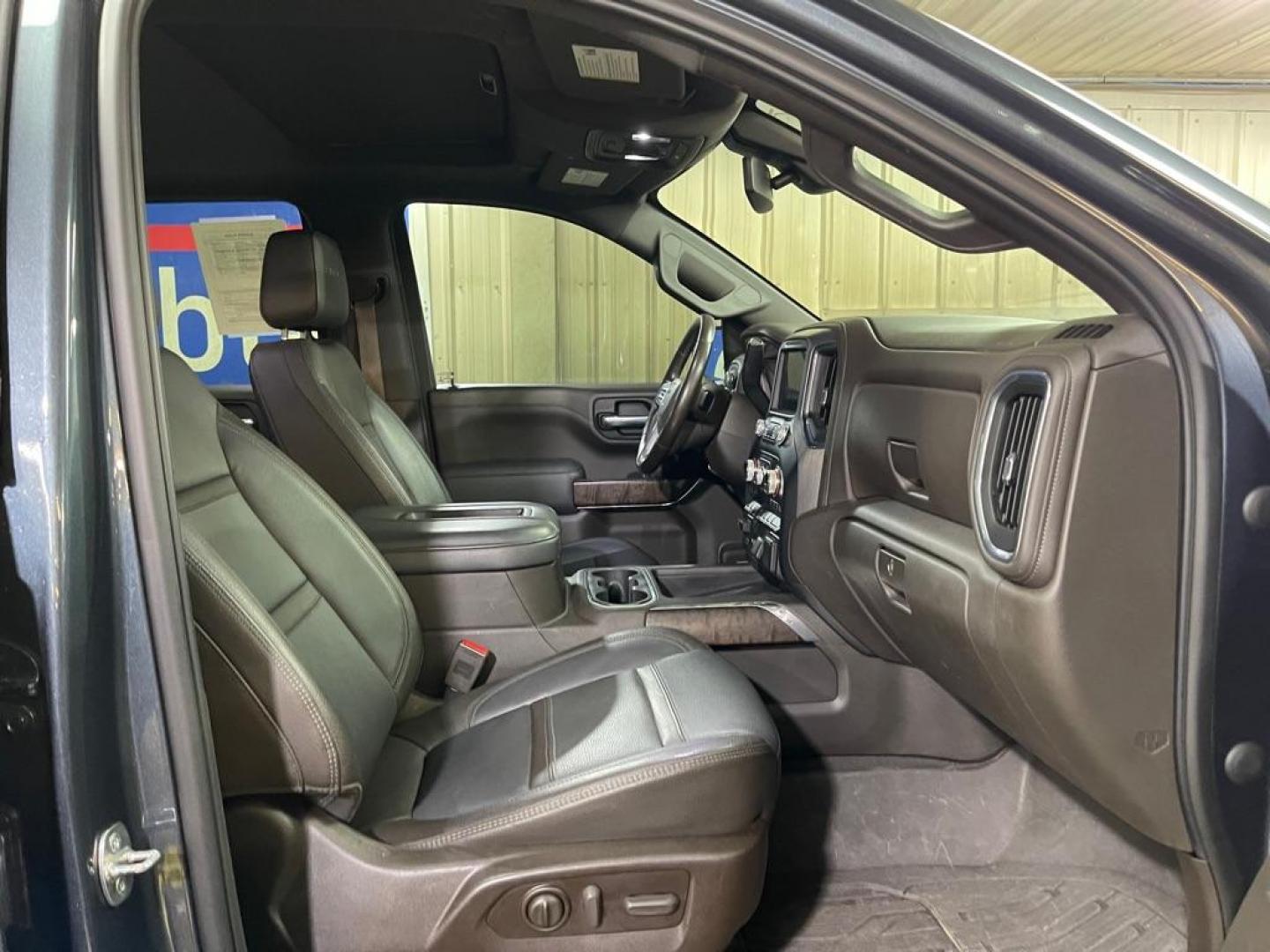 2019 GRAY GMC SIERRA 1500 DENALI (3GTU9FED7KG) with an 5.3L engine, Automatic transmission, located at 2525 S. Cushman, Fairbanks, AK, 99701, (907) 452-5707, 64.824036, -147.712311 - Photo#3