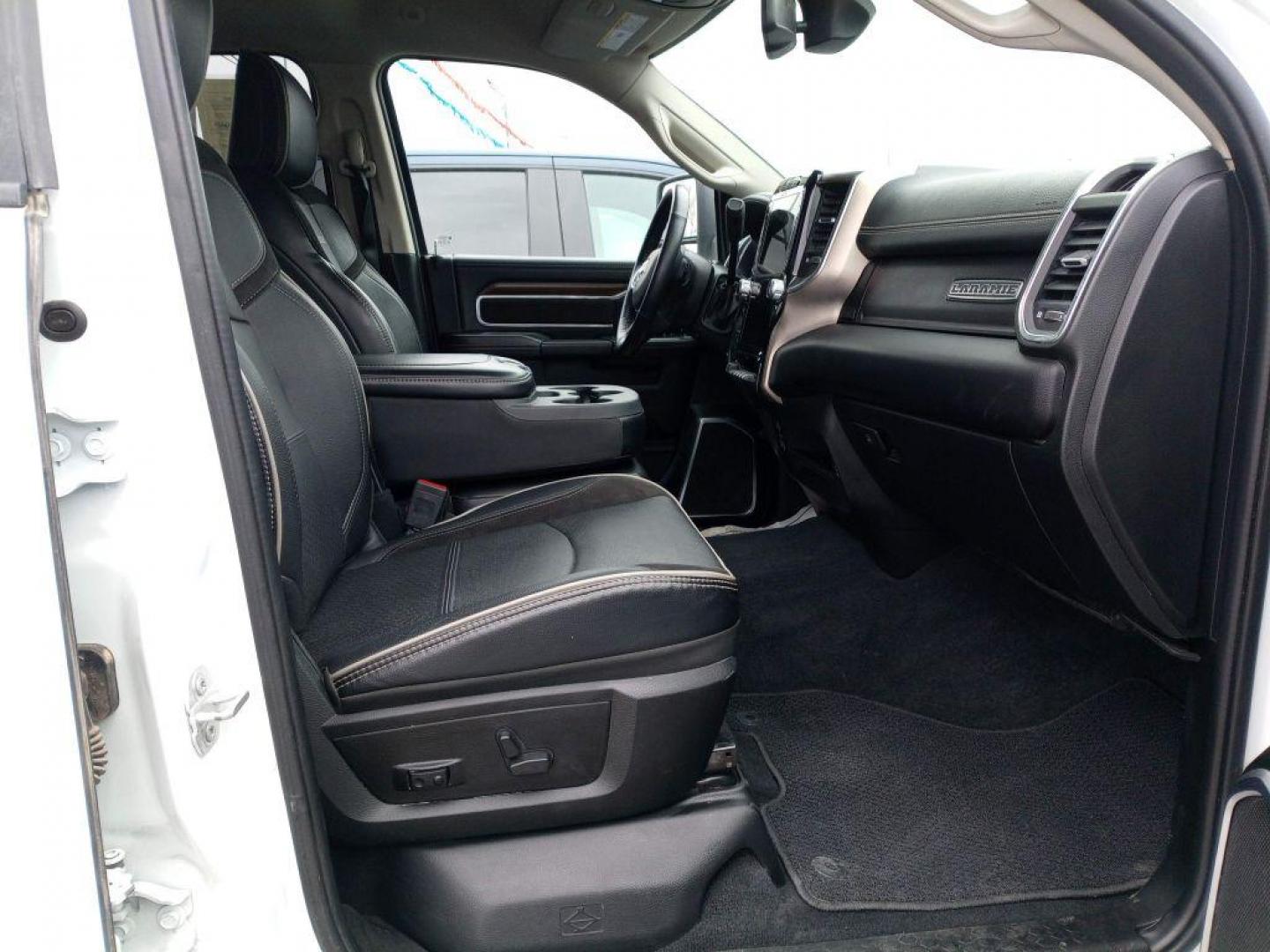 2024 WHITE RAM 2500 LARAMIE (3C6UR5FL3RG) with an 6.7L engine, Automatic transmission, located at 2525 S. Cushman, Fairbanks, AK, 99701, (907) 452-5707, 64.824036, -147.712311 - Photo#2