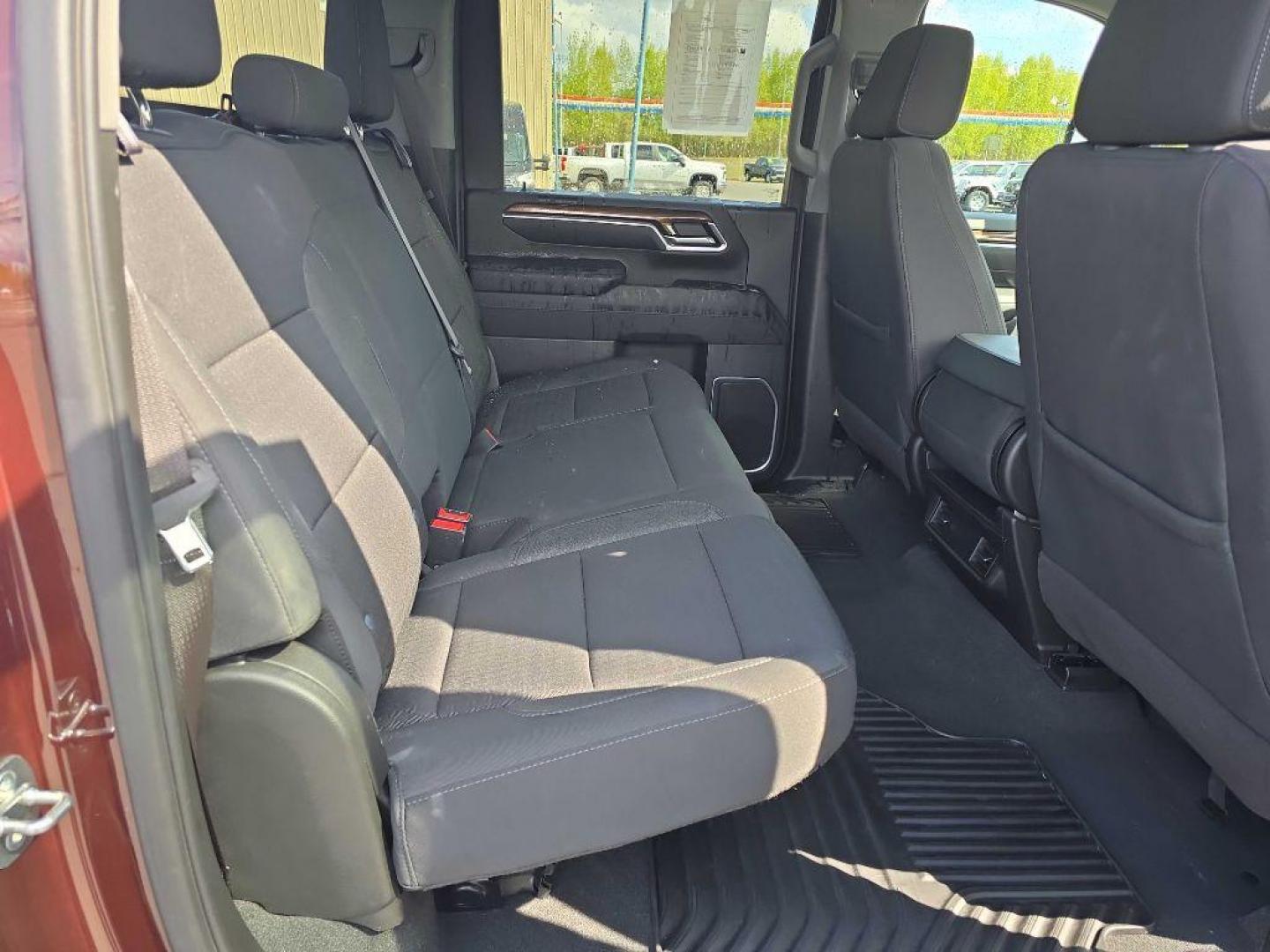 2024 BROWN CHEVROLET SILVERADO 2500 HEAVY DUTY LT (1GC4YNE7XRF) with an 6.6L engine, Automatic transmission, located at 2525 S. Cushman, Fairbanks, AK, 99701, (907) 452-5707, 64.824036, -147.712311 - Photo#4