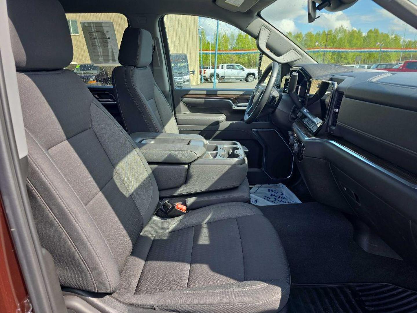 2024 BROWN CHEVROLET SILVERADO 2500 HEAVY DUTY LT (1GC4YNE7XRF) with an 6.6L engine, Automatic transmission, located at 2525 S. Cushman, Fairbanks, AK, 99701, (907) 452-5707, 64.824036, -147.712311 - Photo#3