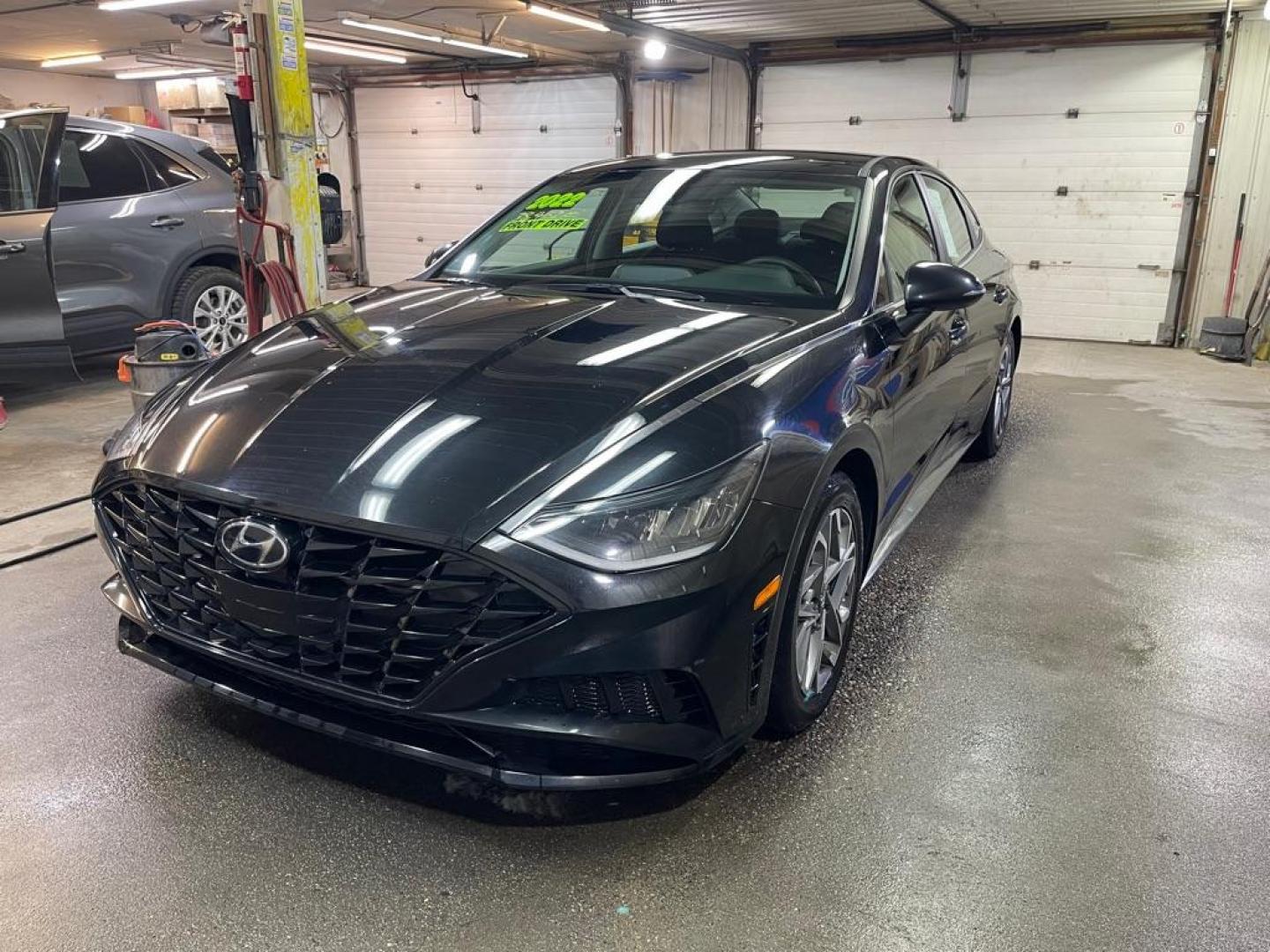 2022 BLACK HYUNDAI SONATA SEL (KMHL64JA6NA) with an 2.5L engine, Automatic transmission, located at 2525 S. Cushman, Fairbanks, AK, 99701, (907) 452-5707, 64.824036, -147.712311 - Photo#1