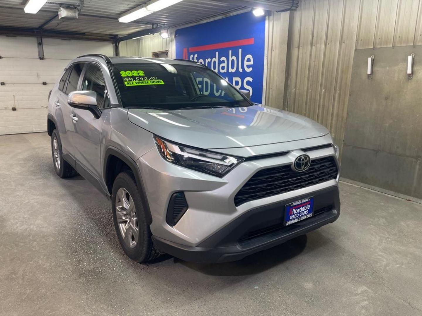 2022 SILVER TOYOTA RAV4 XLE (2T3P1RFV2NW) with an 2.5L engine, Automatic transmission, located at 2525 S. Cushman, Fairbanks, AK, 99701, (907) 452-5707, 64.824036, -147.712311 - Photo#0