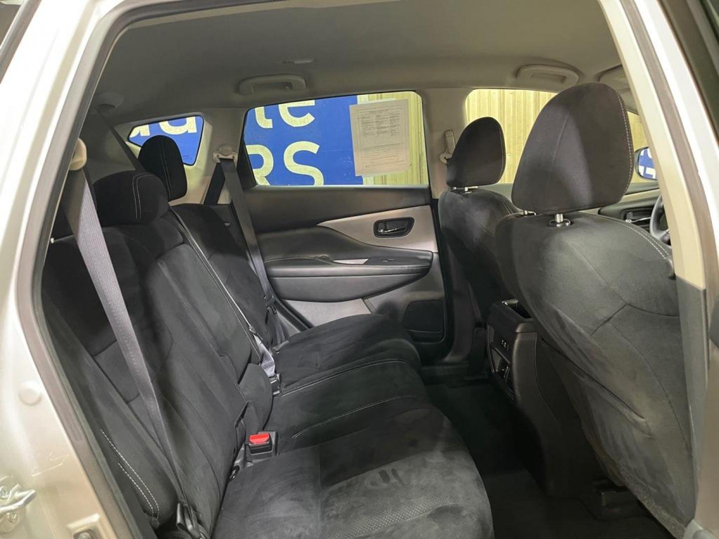 2023 SILVER NISSAN MURANO S (5N1AZ2AS2PC) with an 3.5L engine, Automatic transmission, located at 2525 S. Cushman, Fairbanks, AK, 99701, (907) 452-5707, 64.824036, -147.712311 - Photo#4