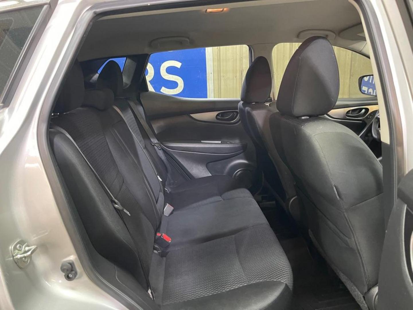 2019 SILVER NISSAN ROGUE SPORT S (JN1BJ1CP8KW) with an 2.0L engine, Continuously Variable transmission, located at 2525 S. Cushman, Fairbanks, AK, 99701, (907) 452-5707, 64.824036, -147.712311 - Photo#4