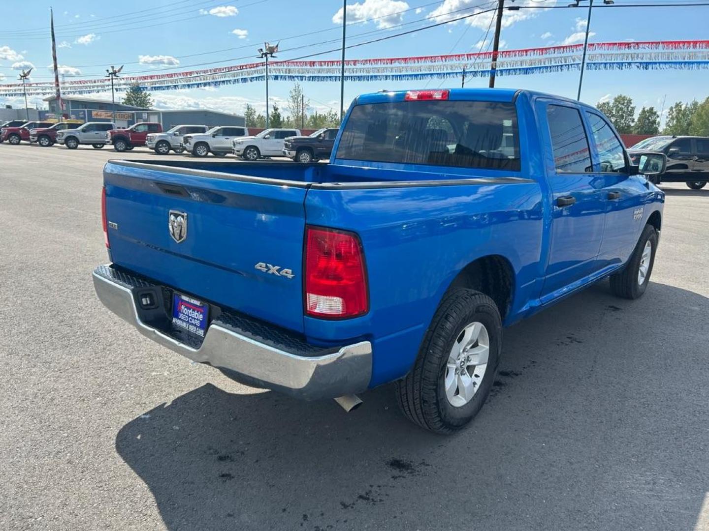 2022 BLUE RAM 1500 CLASSIC SLT (1C6RR7LG6NS) with an 3.6L engine, Automatic transmission, located at 2525 S. Cushman, Fairbanks, AK, 99701, (907) 452-5707, 64.824036, -147.712311 - Photo#2
