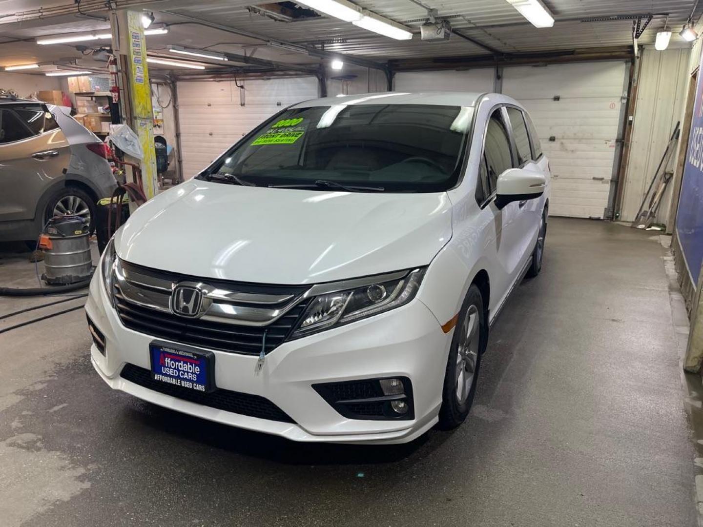 2020 WHITE HONDA ODYSSEY EX (5FNRL6H5XLB) with an 3.5L engine, Automatic transmission, located at 2525 S. Cushman, Fairbanks, AK, 99701, (907) 452-5707, 64.824036, -147.712311 - Photo#1